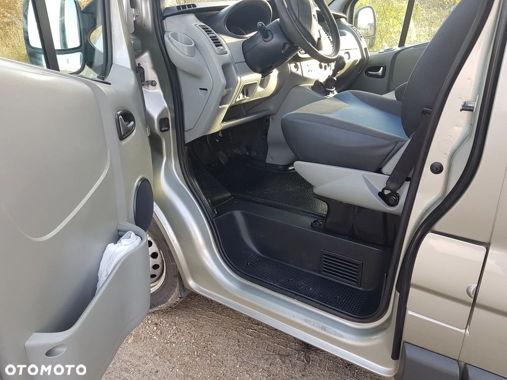 Renault Trafic Grand Passenger Pack Clim - 12
