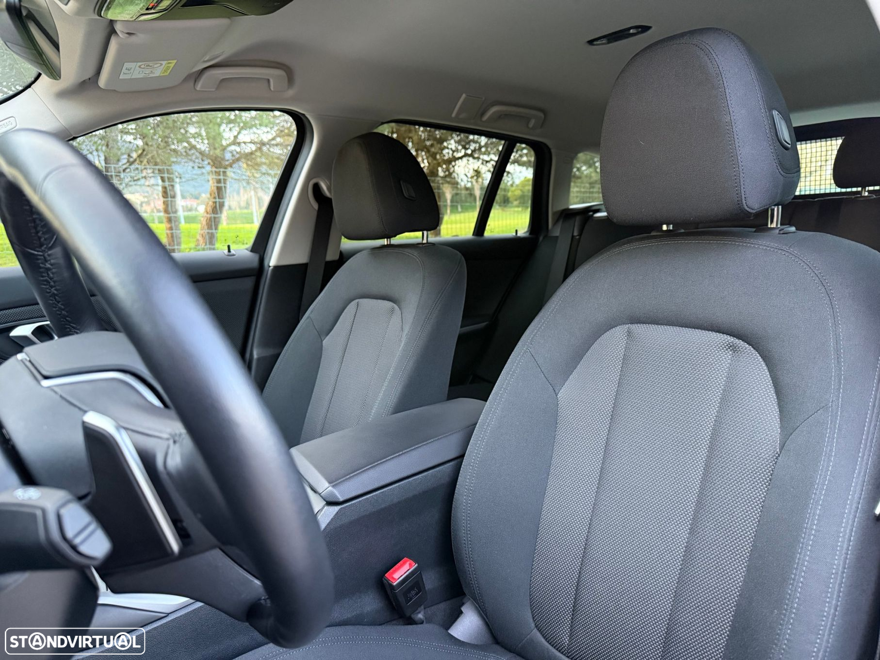 BMW 320 e Touring Corporate Edition Auto - 29
