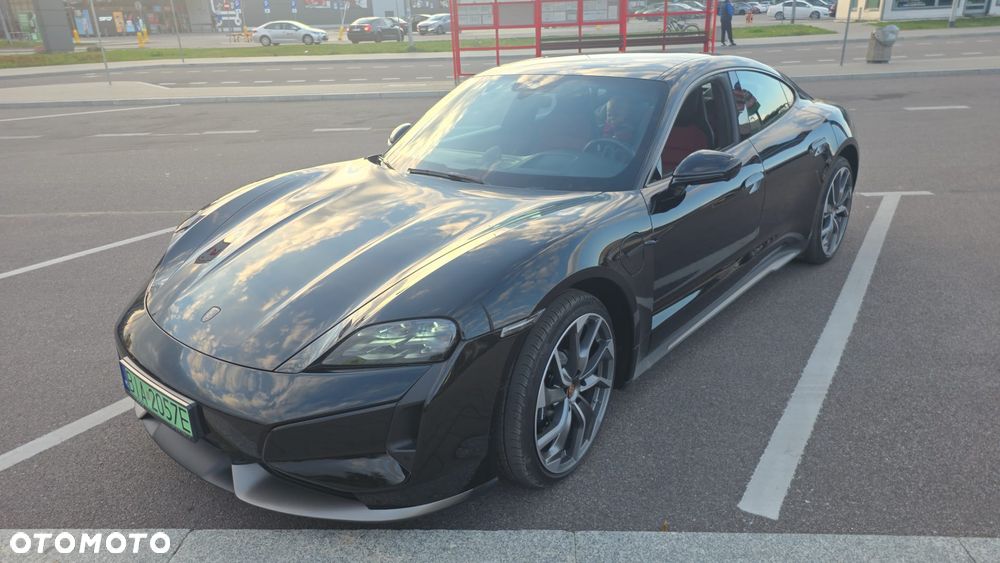 Porsche Taycan Turbo - 8