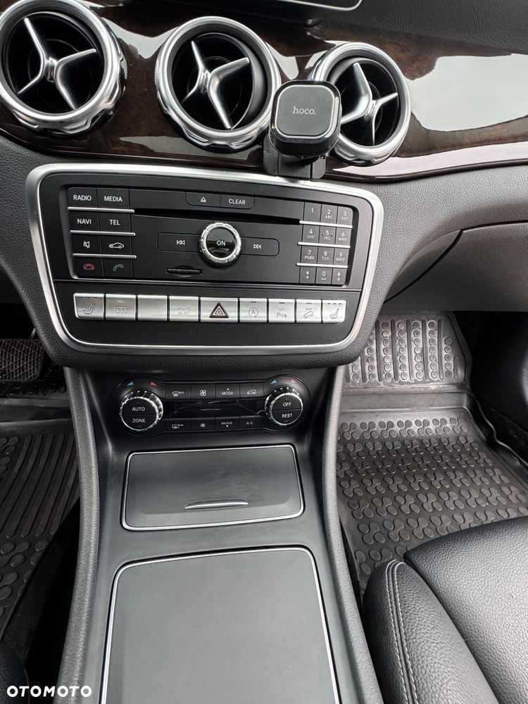 Mercedes-Benz GLA 220 d 4-Matic - 4