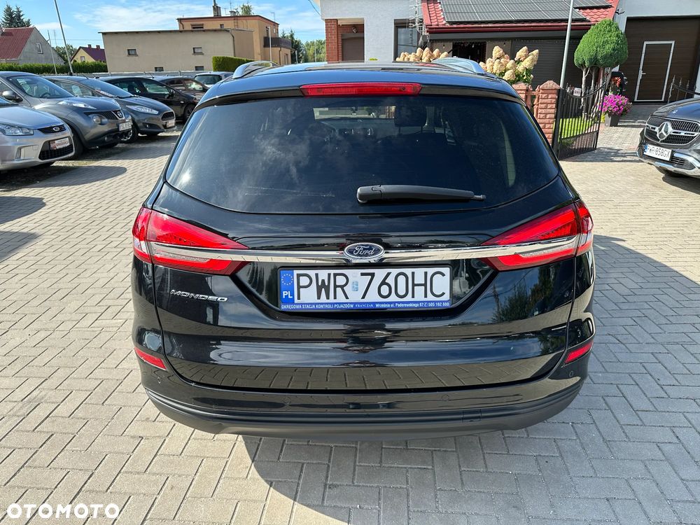Ford Mondeo - 36