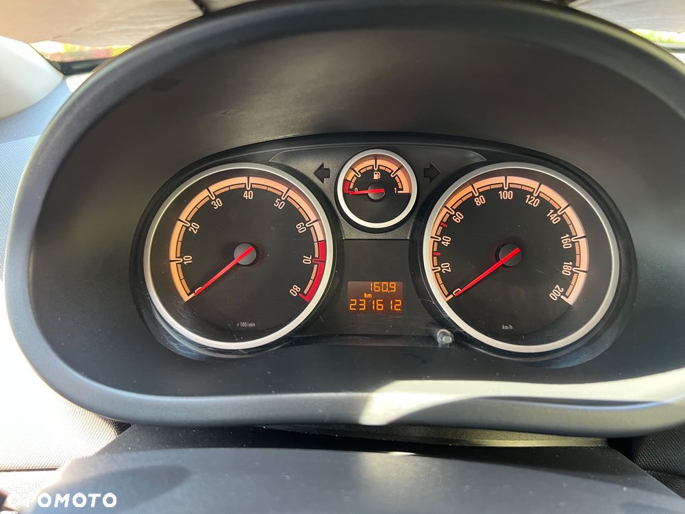 Opel Corsa 1.4 16V Color Edition - 10