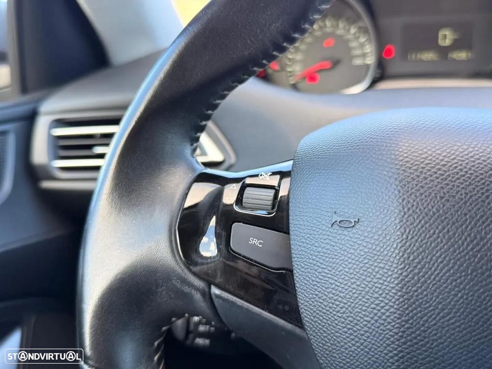 Peugeot 308 SW - 17