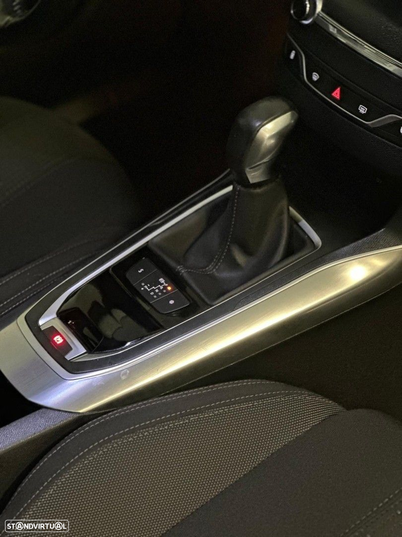 Peugeot 308 1.2 PureTech Allure EAT6 - 9