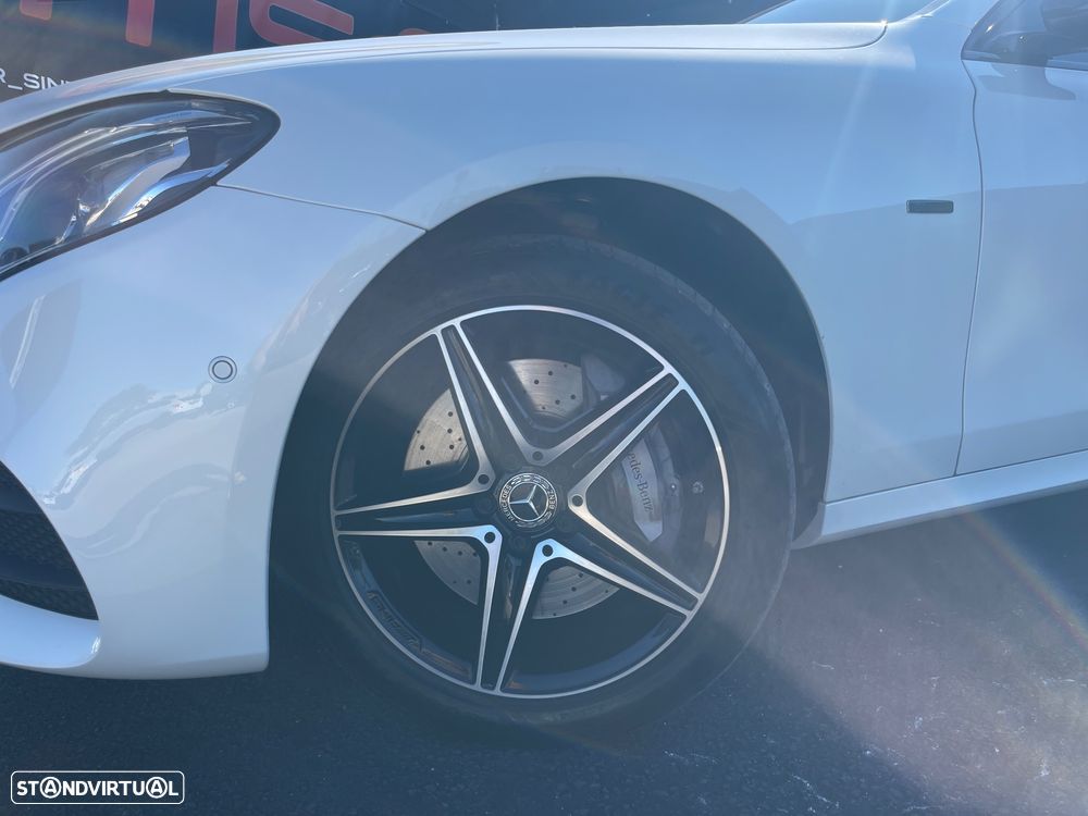 Mercedes-Benz E 300 de 9G-TRONIC AMG Line - 3