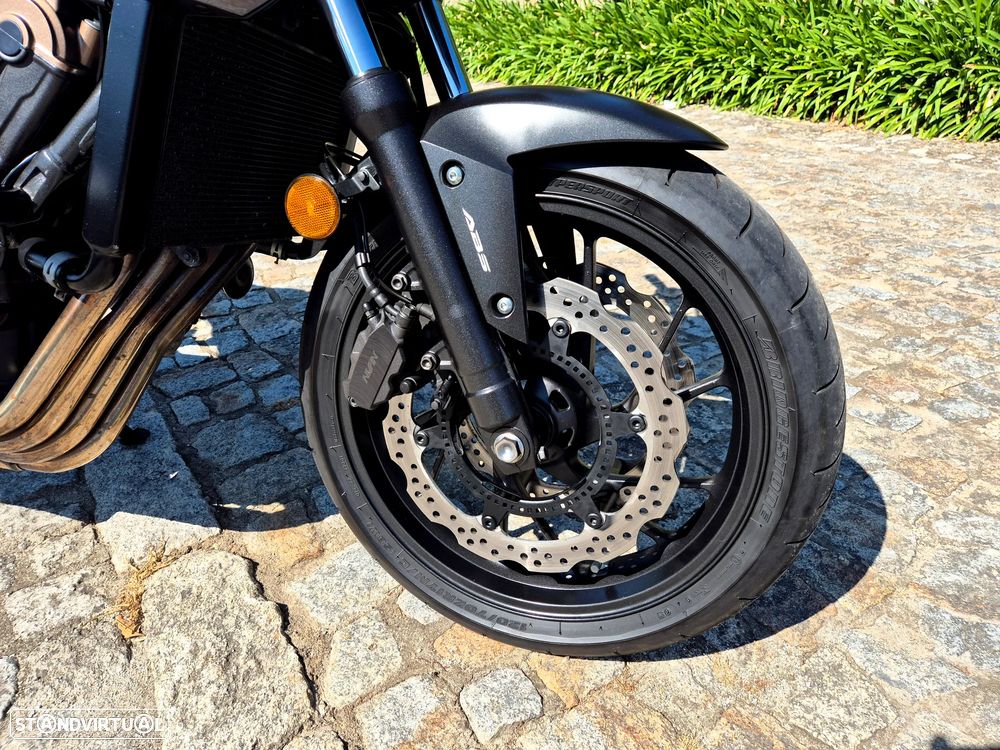 Honda CB 650F - 10