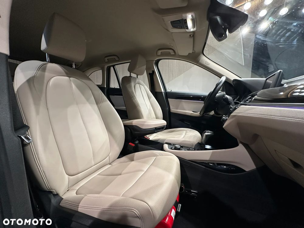 BMW X1 xDrive25e xLine - 11