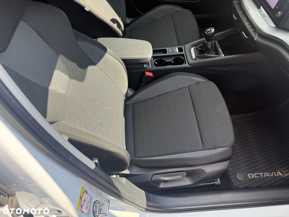 Skoda Octavia 1.5 TSI ACT Ambition - 32