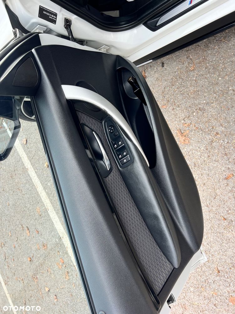 BMW Seria 3 320d DPF Blue Performance Edition Sport - 23