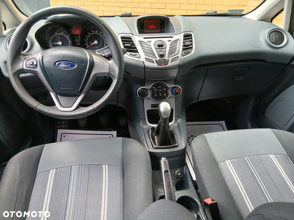 Ford Fiesta 1.25 Silver X (Ambiente) - 24
