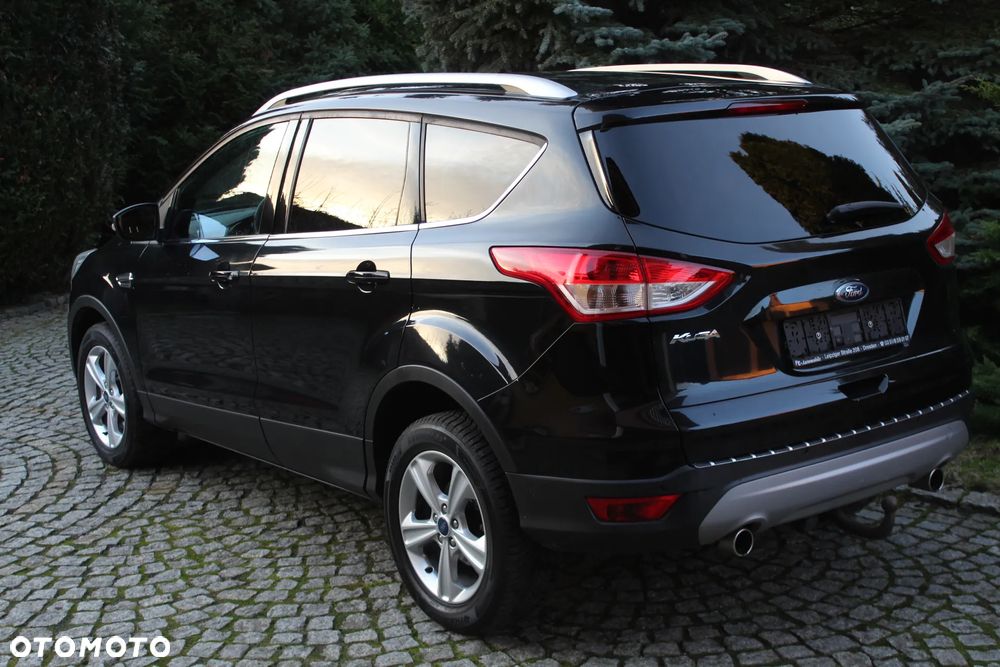 Ford Kuga 2.0 TDCi 2x4 Titanium - 11