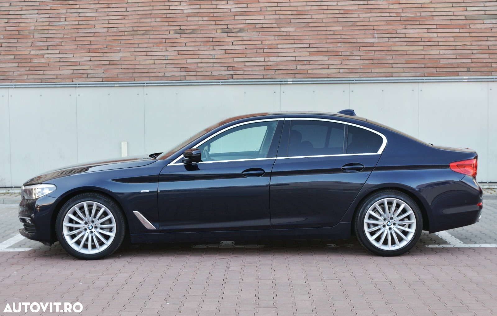 BMW Seria 5 520d xDrive AT - 4