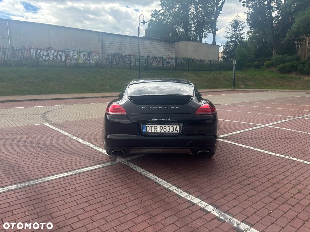 Porsche Panamera 4 Platinum Edition - 5
