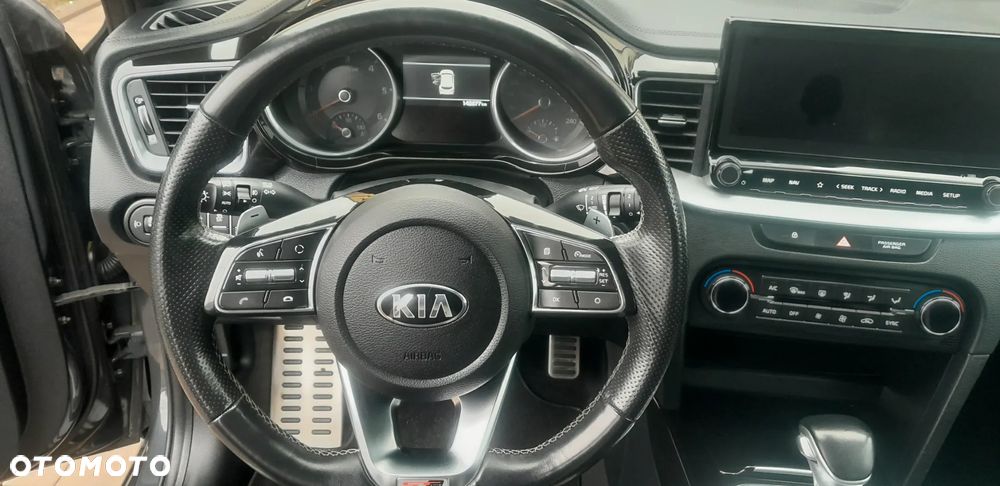 Kia Ceed 1.6 CRDi DCT GT Line - 27