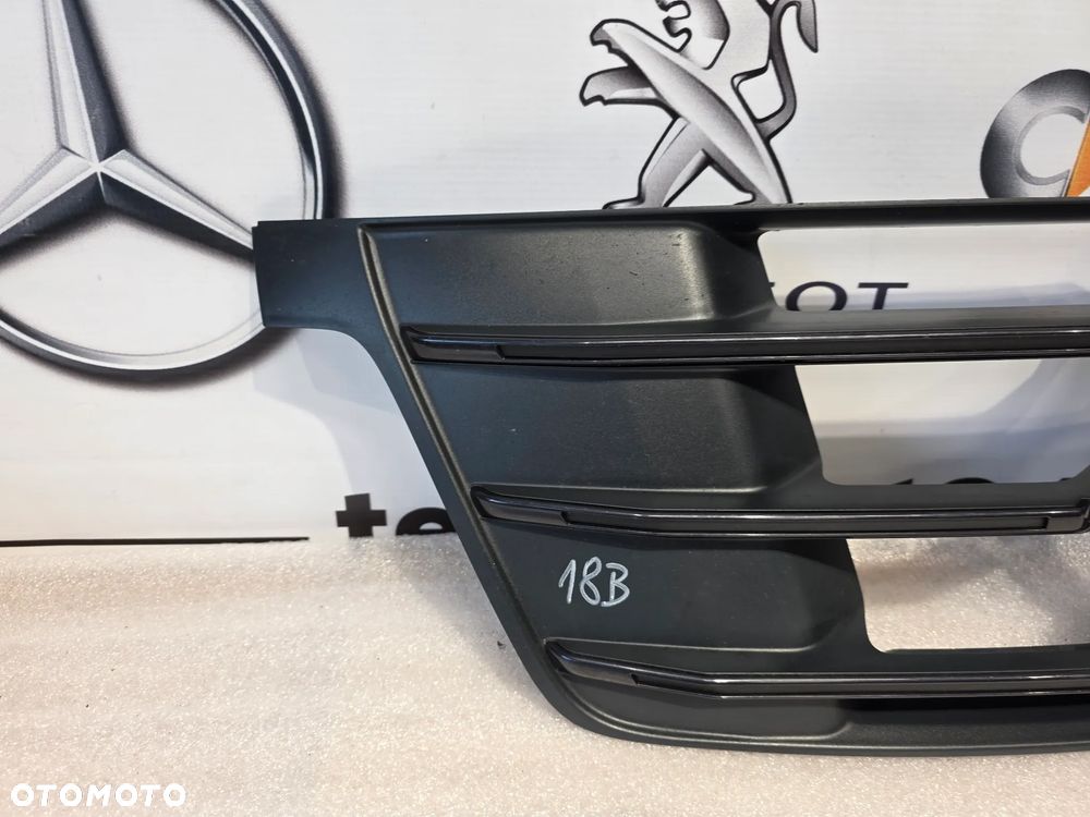AUDI Q7 II 4M0 14- S-LINE LEWA / PRAWA KRATKA BOCZNA ZDERZAKA PRZEDNIEGO PRZÓD NR 4M0807681E/G , 4M0807682E/G NR AUKCJI KB18 - 8