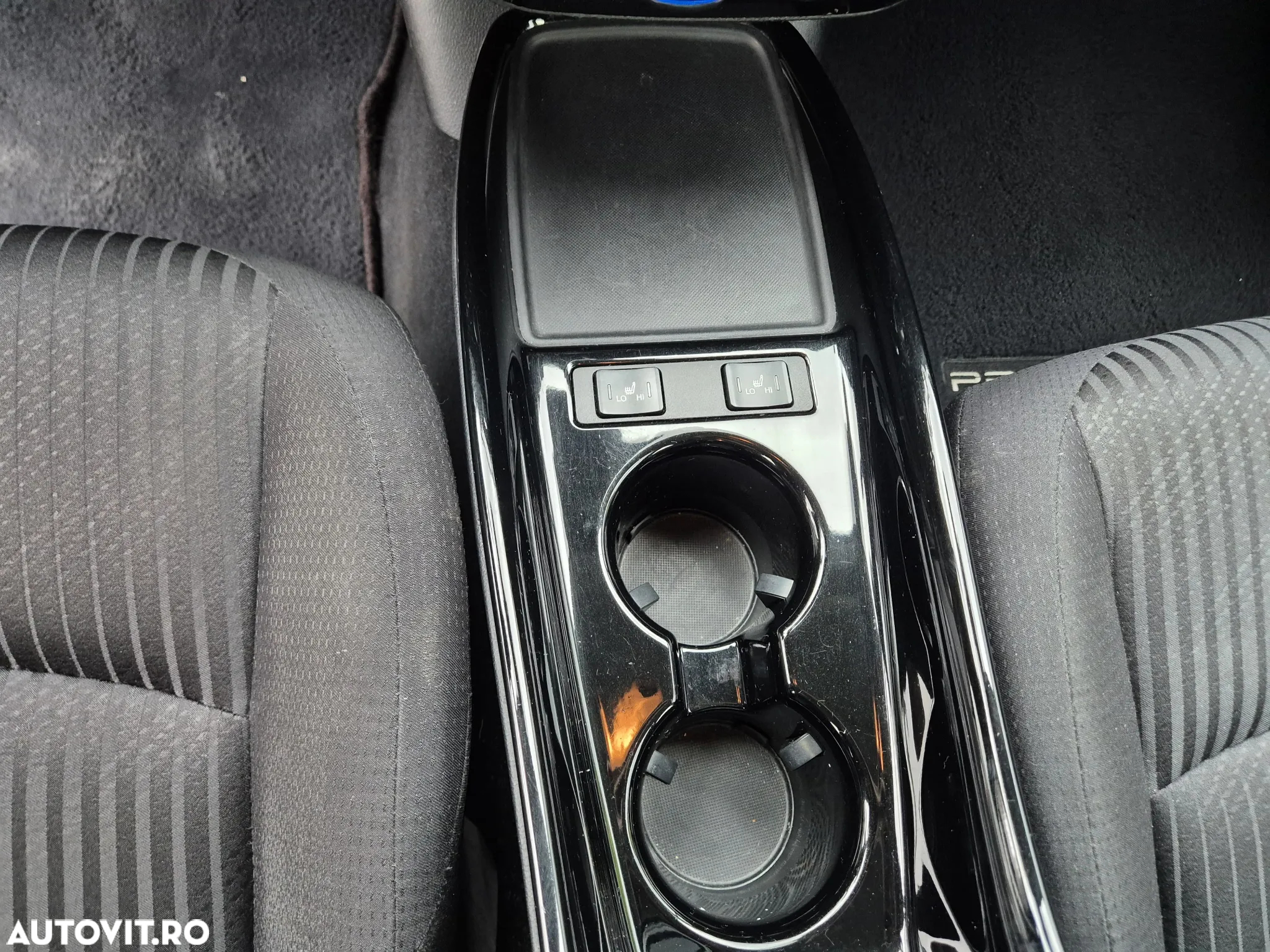 Toyota Prius Plug-in Hybrid Executive - 19