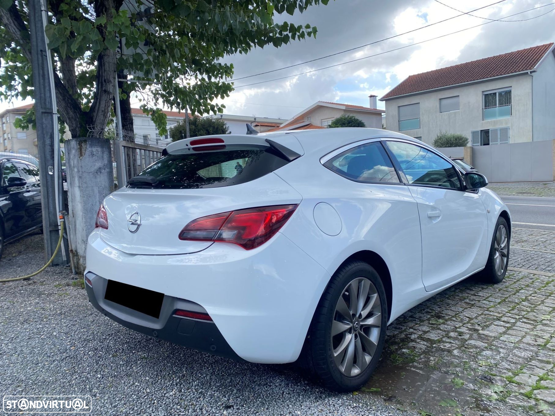 Opel Astra GTC 1.7 CDTi S/S 109g - 4