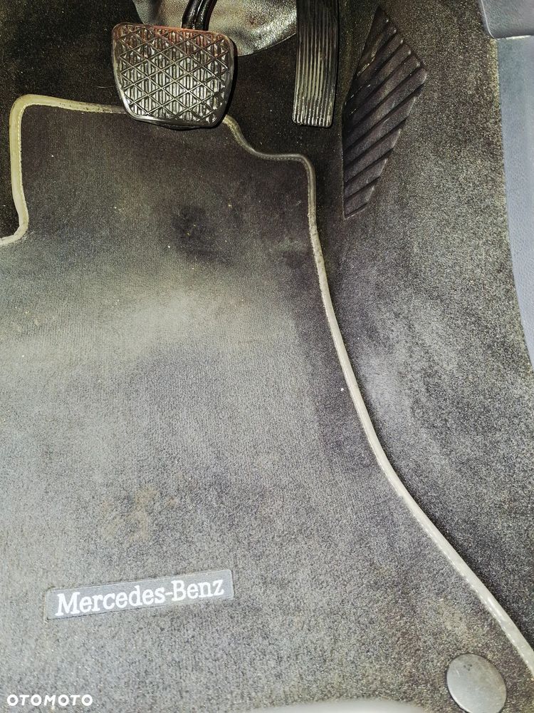 Mercedes-Benz GLA - 30