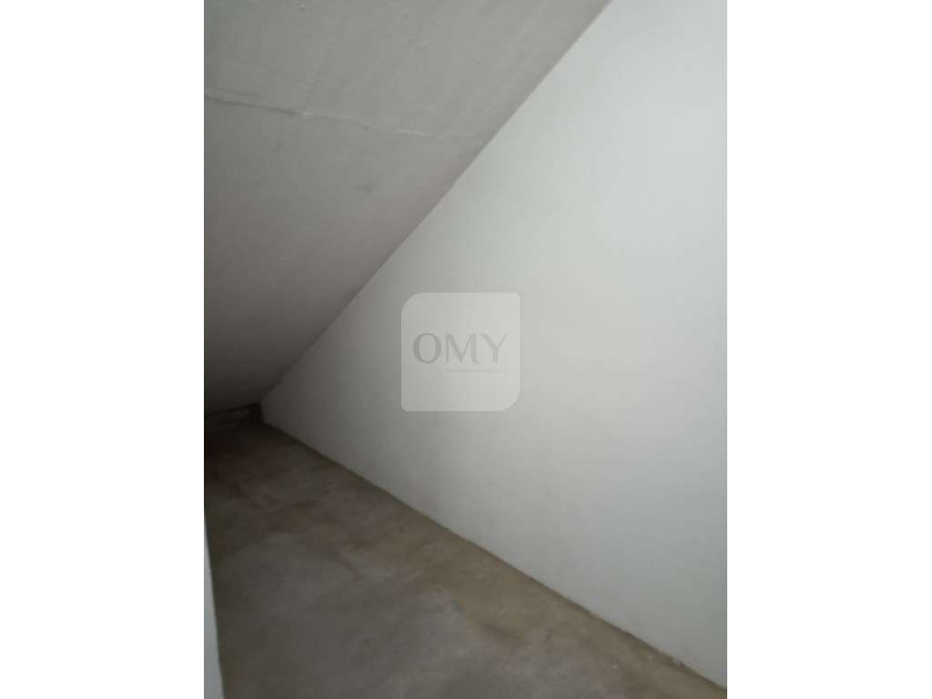 Garagem com 52,50 m2 na Rua Dom Afonso III em Vila Real - Grande imagem: 2/4