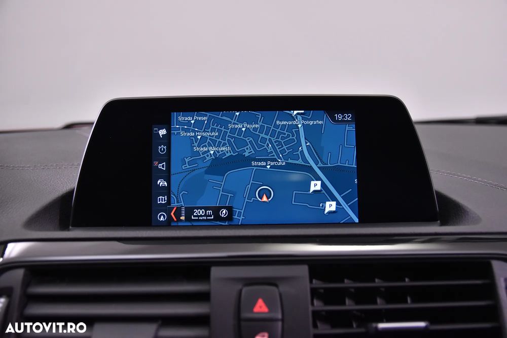BMW Seria 1 - 22