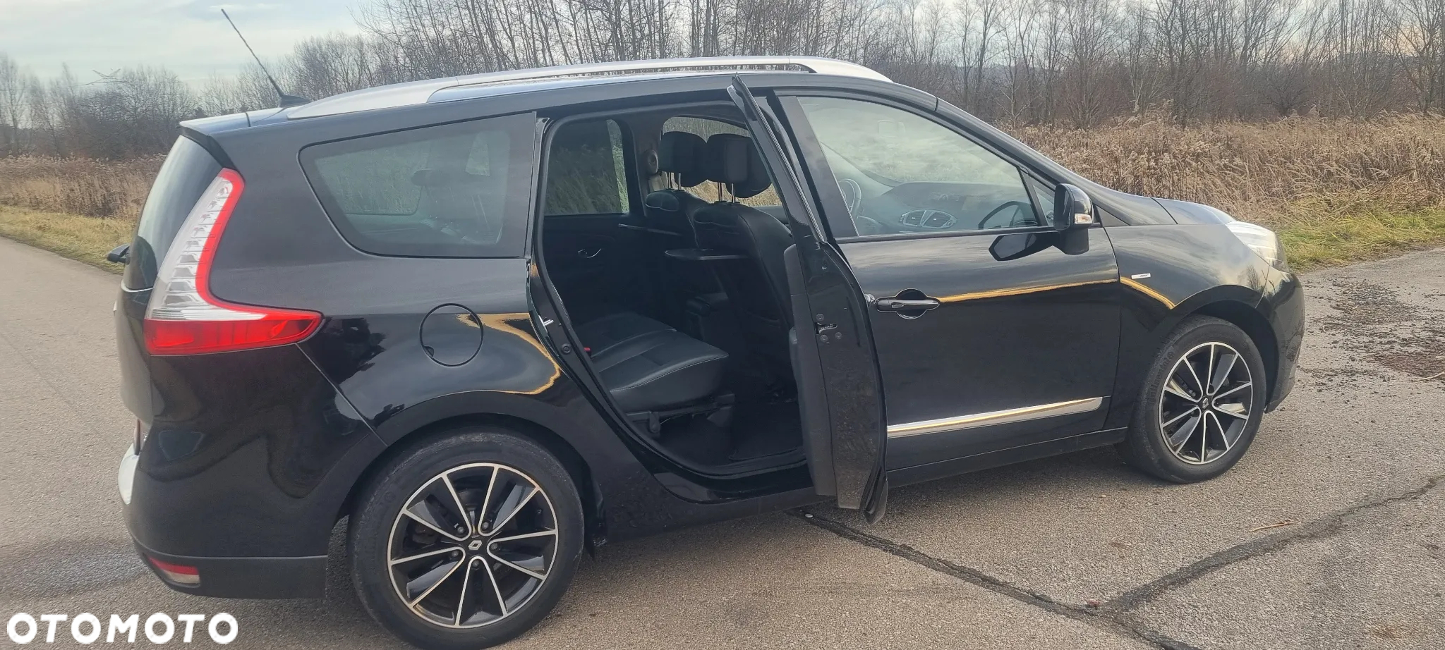 Renault Grand Scenic ENERGY TCe 130 BOSE EDITION - 21