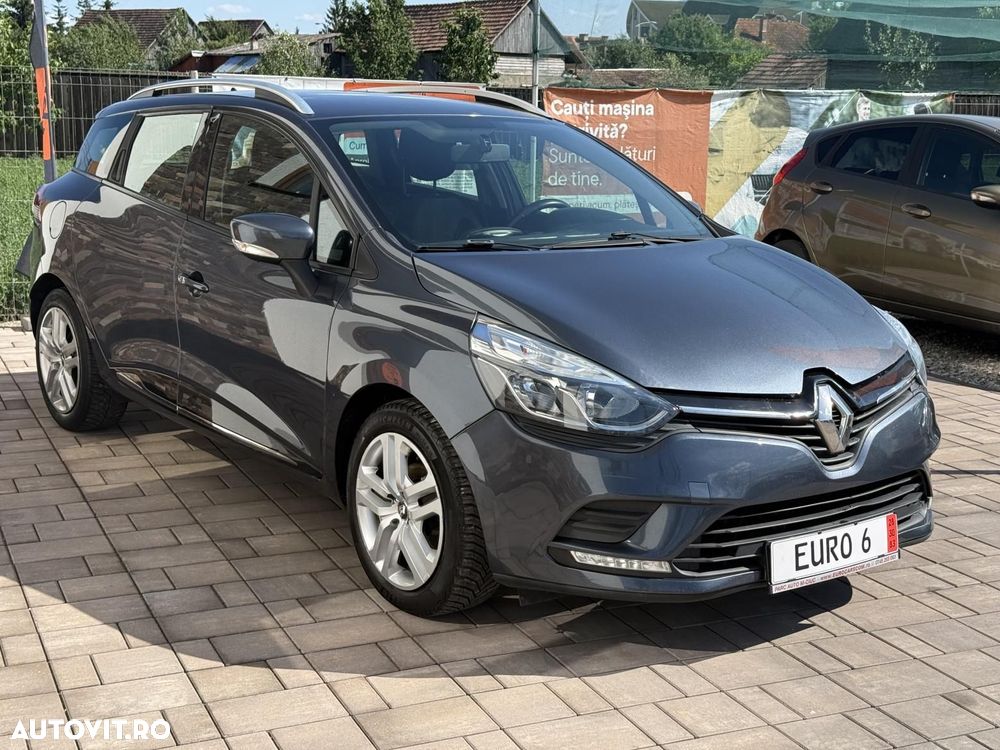 Renault Clio - 8