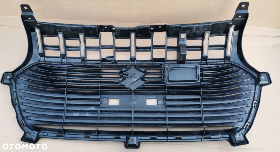 Atrapa Gril Grill znaczek Suzuki Swift MK8 2018- - 3