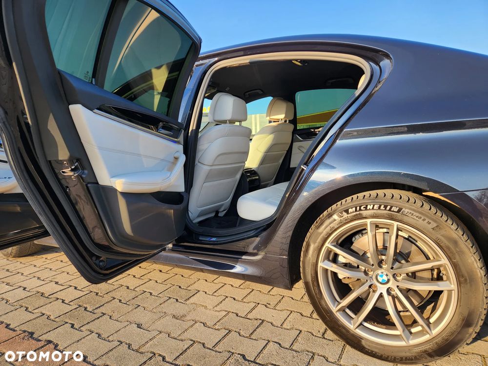 BMW Seria 5 520d xDrive M Sport sport - 20