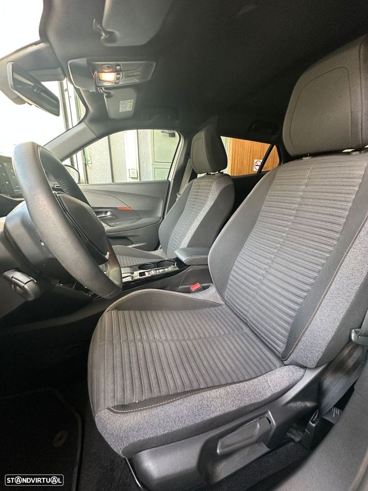 Peugeot e-2008 50 kWh Active Pack - 9