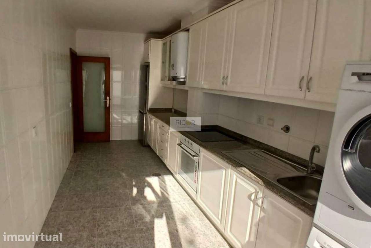 Apartamento T2 com 2 terraços e garagem em Macieira da Maia - Grande imagem: 4/19