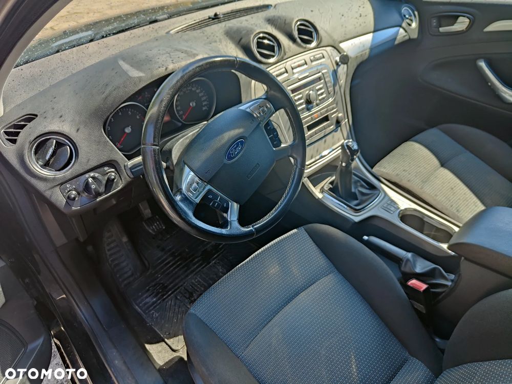 Ford Mondeo - 14