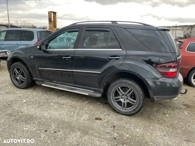 Dezmembrez Mercedes ML W164 320CDI Sport - 3