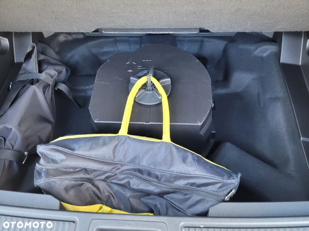 Renault Austral E-Tech Full Hybrid 200 Esprit Alpine - 32
