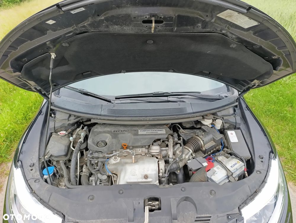 Honda Civic 1.6 i-DTEC Comfort Black Edition - 26