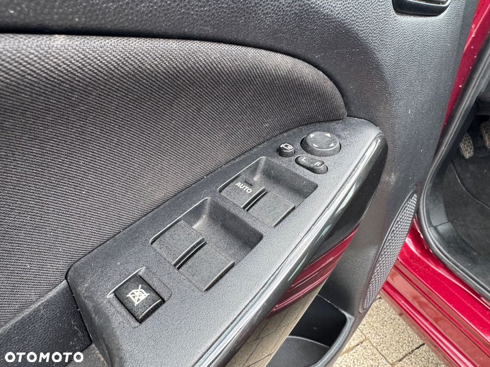 Mazda 2 1.3 MZR Sendo - 12