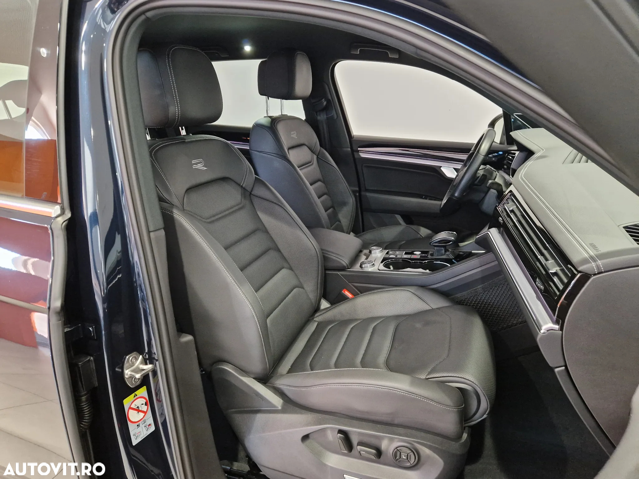 Volkswagen Touareg V6 TDI R-Style - 13