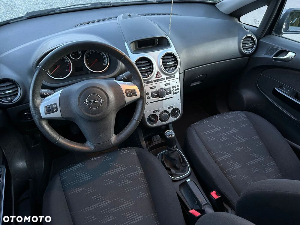 Opel Corsa 1.2 16V Innovation - 10