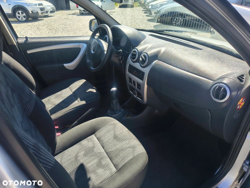 Dacia Sandero 1.6 MPI Laureate - 16