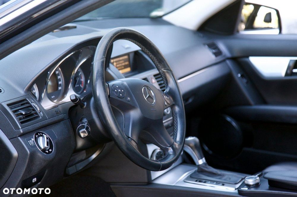 Mercedes-Benz Klasa C 200 7G-TRONIC Avantgarde Edition - 16