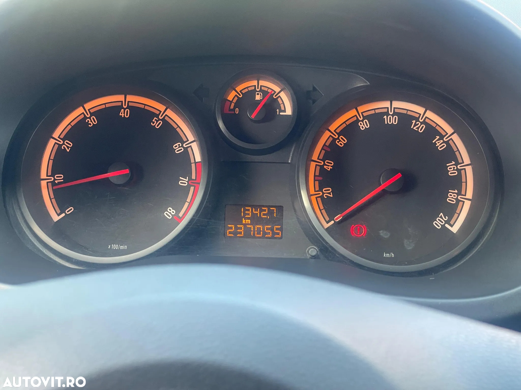 Opel Corsa 1.2 16V - 9