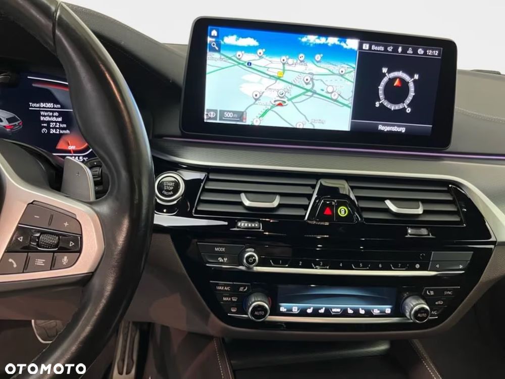 BMW Seria 5 540i xDrive - 10