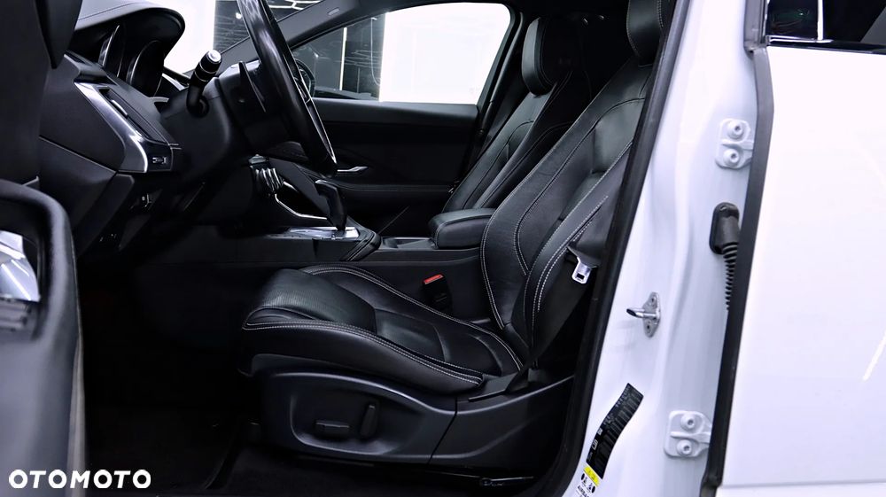 Jaguar E-Pace 2.0 i4P AWD R-Dynamic - 17