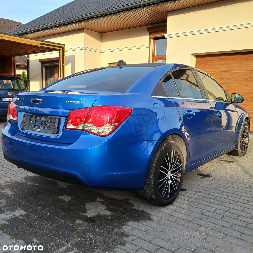 Chevrolet Cruze - 14