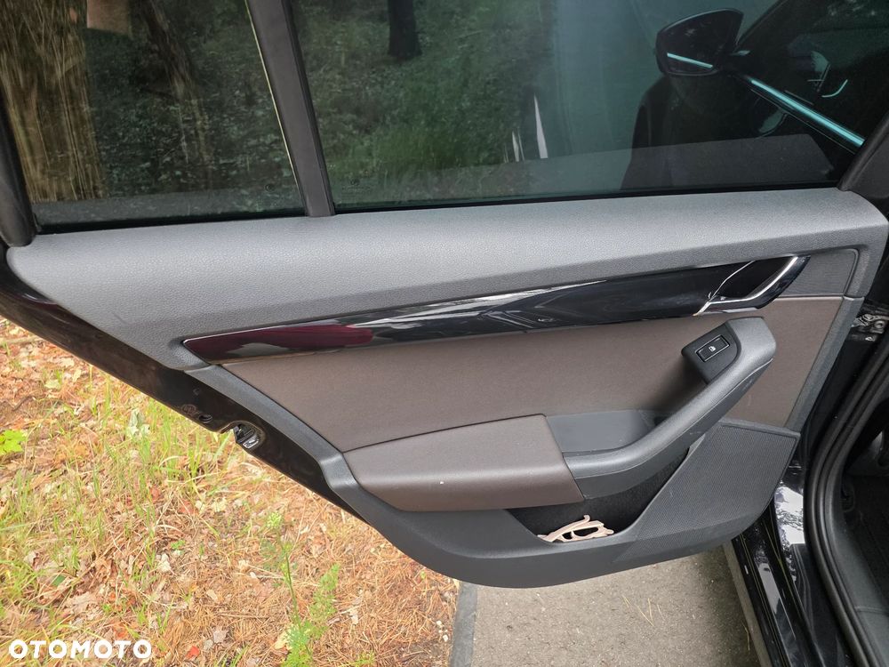 Skoda Octavia 2.0 TDI DSG L&K - 27