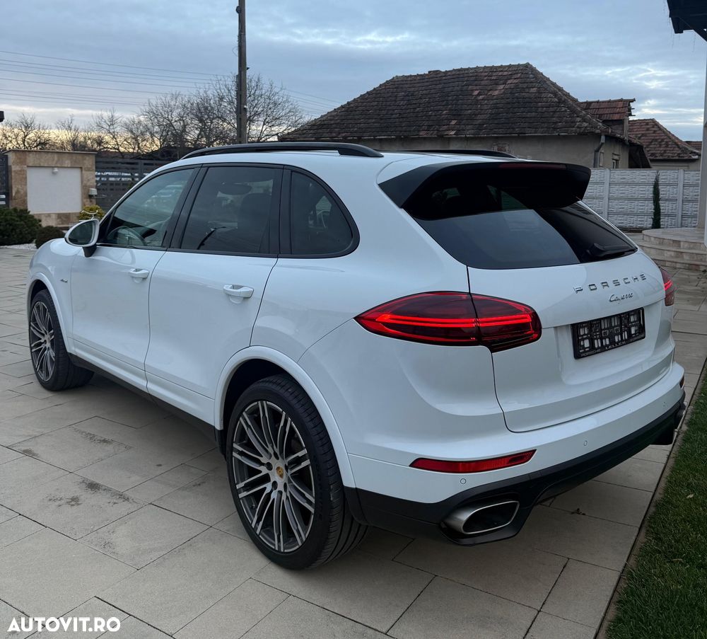 Porsche Cayenne - 11