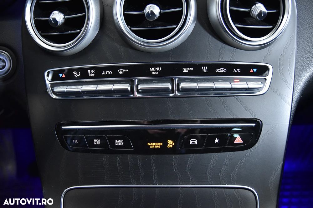 Mercedes-Benz GLC Coupe 300 e 4MATIC - 19