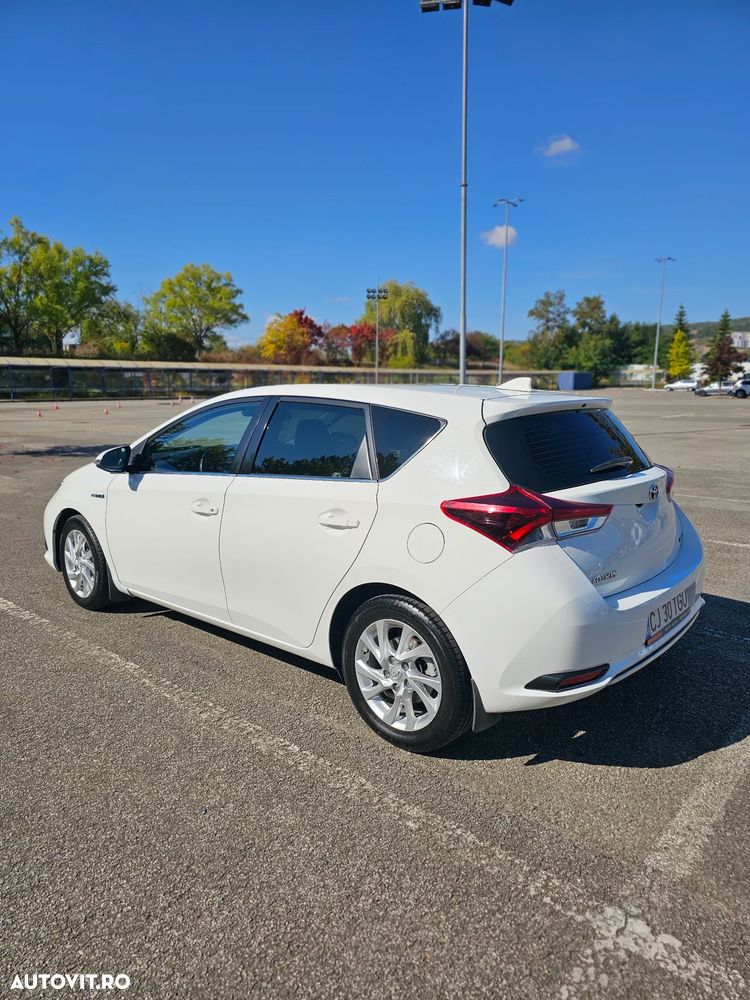 Toyota Auris - 2