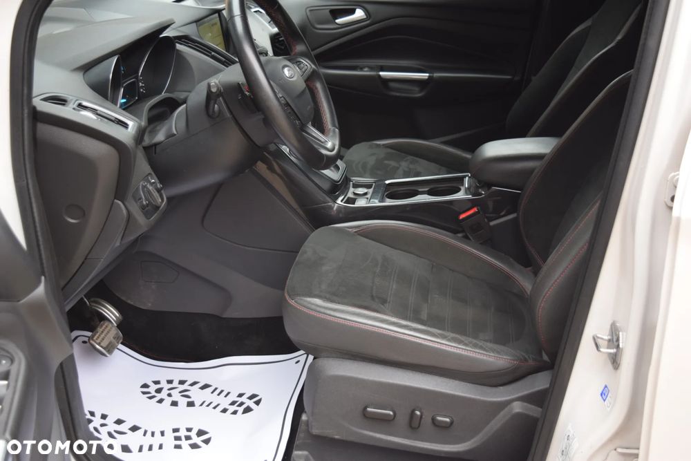 Ford Kuga 2.0 TDCi 4x4 ST-Line - 20