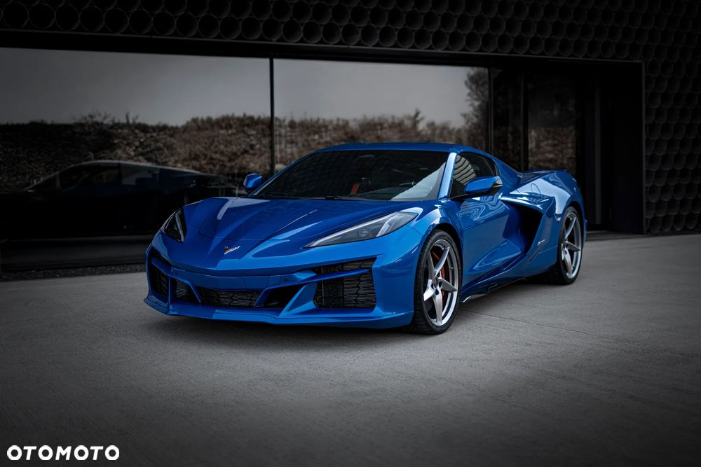 Chevrolet Corvette - 1