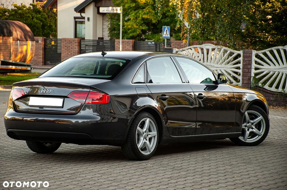 Audi A4 Limousine 2.0 TDI DPF Ambiente - 17